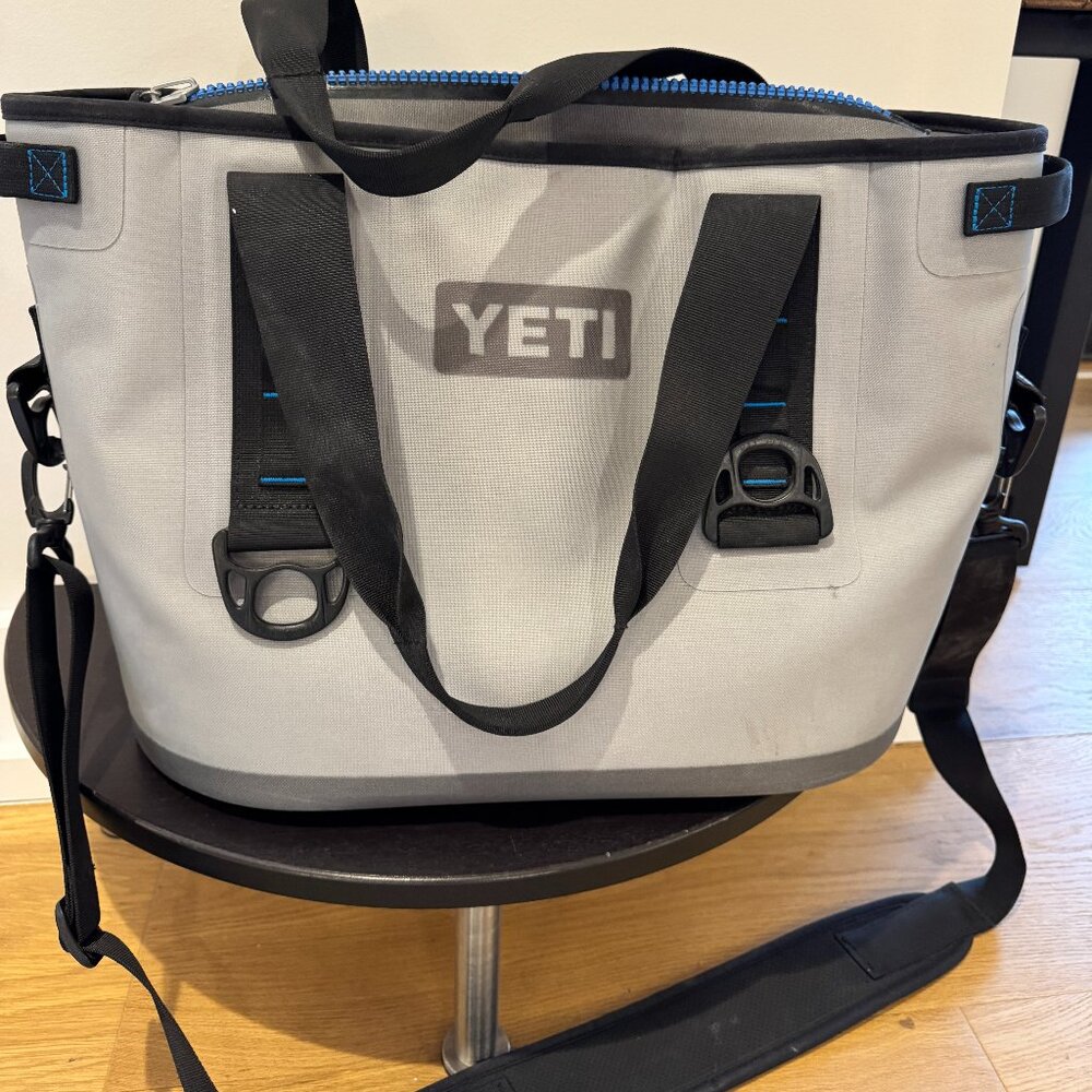 Yeti Soft Cooler Bag Hopper